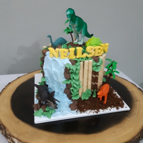 Detail Kue Ulang Tahun Gambar Dinosaurus Nomer 41