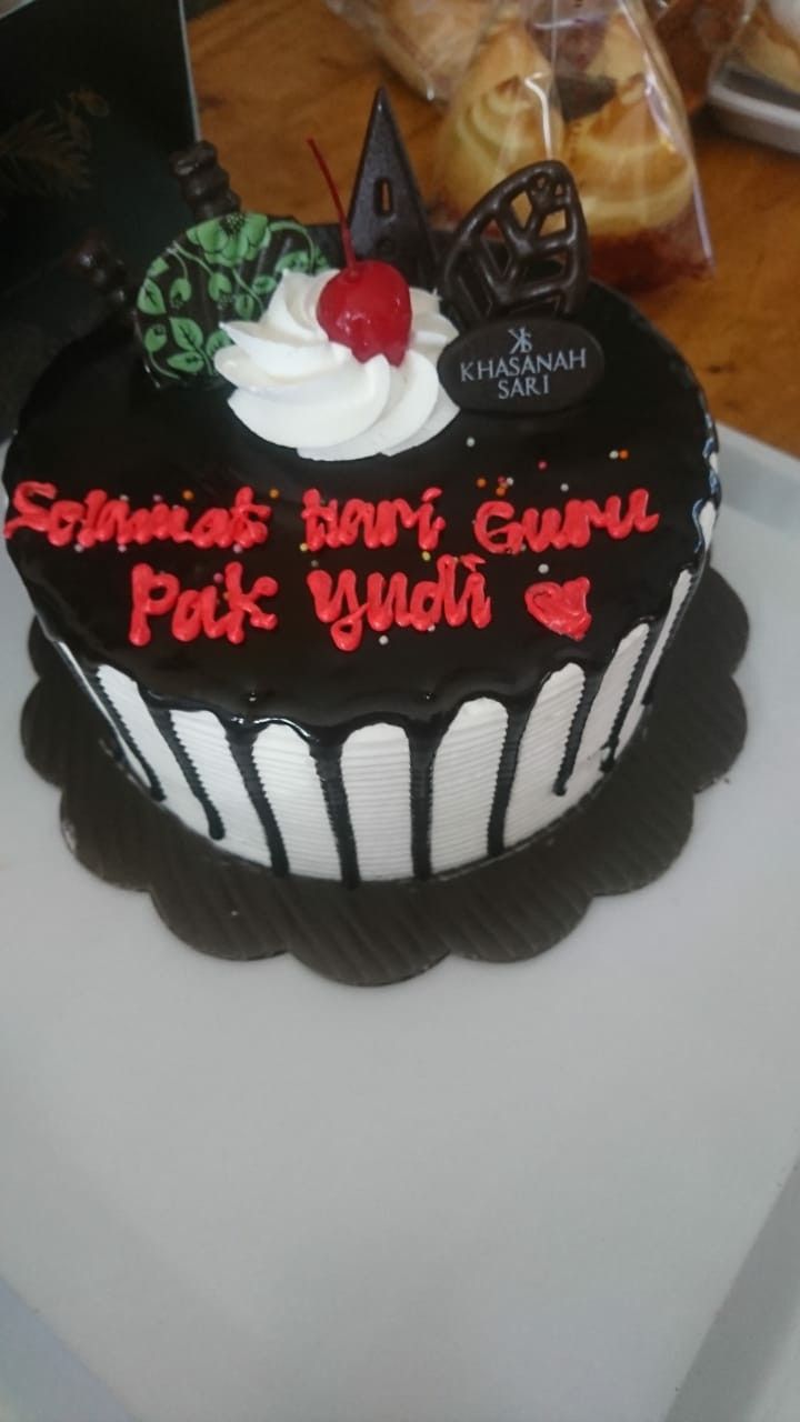 Detail Kue Ulang Tahun Guru Nomer 42