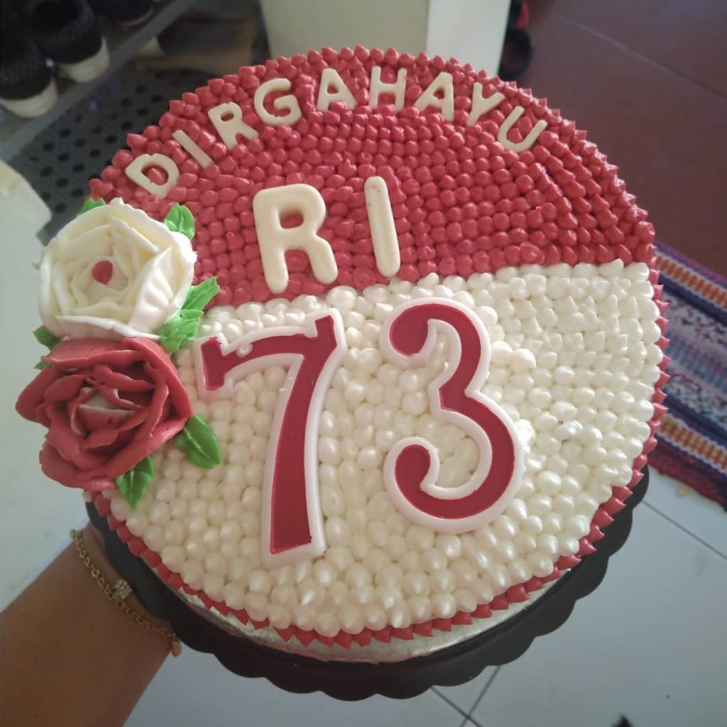 Detail Kue Ulang Tahun Merah Putih Nomer 24