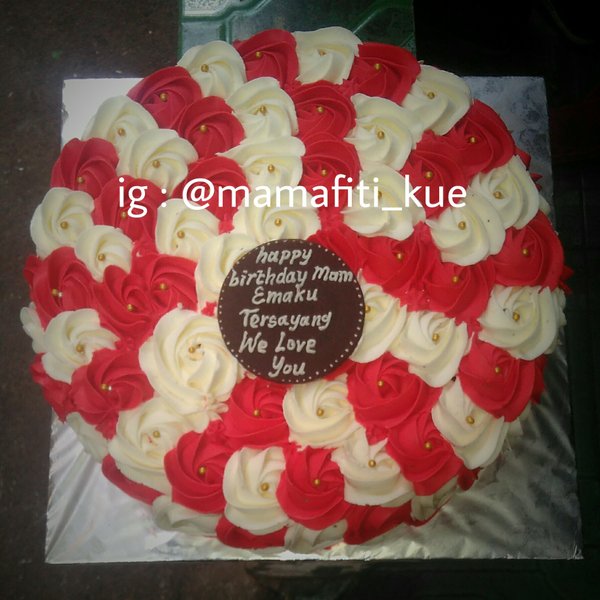 Detail Kue Ulang Tahun Merah Putih Nomer 8