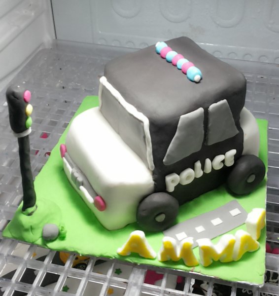 Detail Kue Ulang Tahun Mobil Polisi Nomer 14