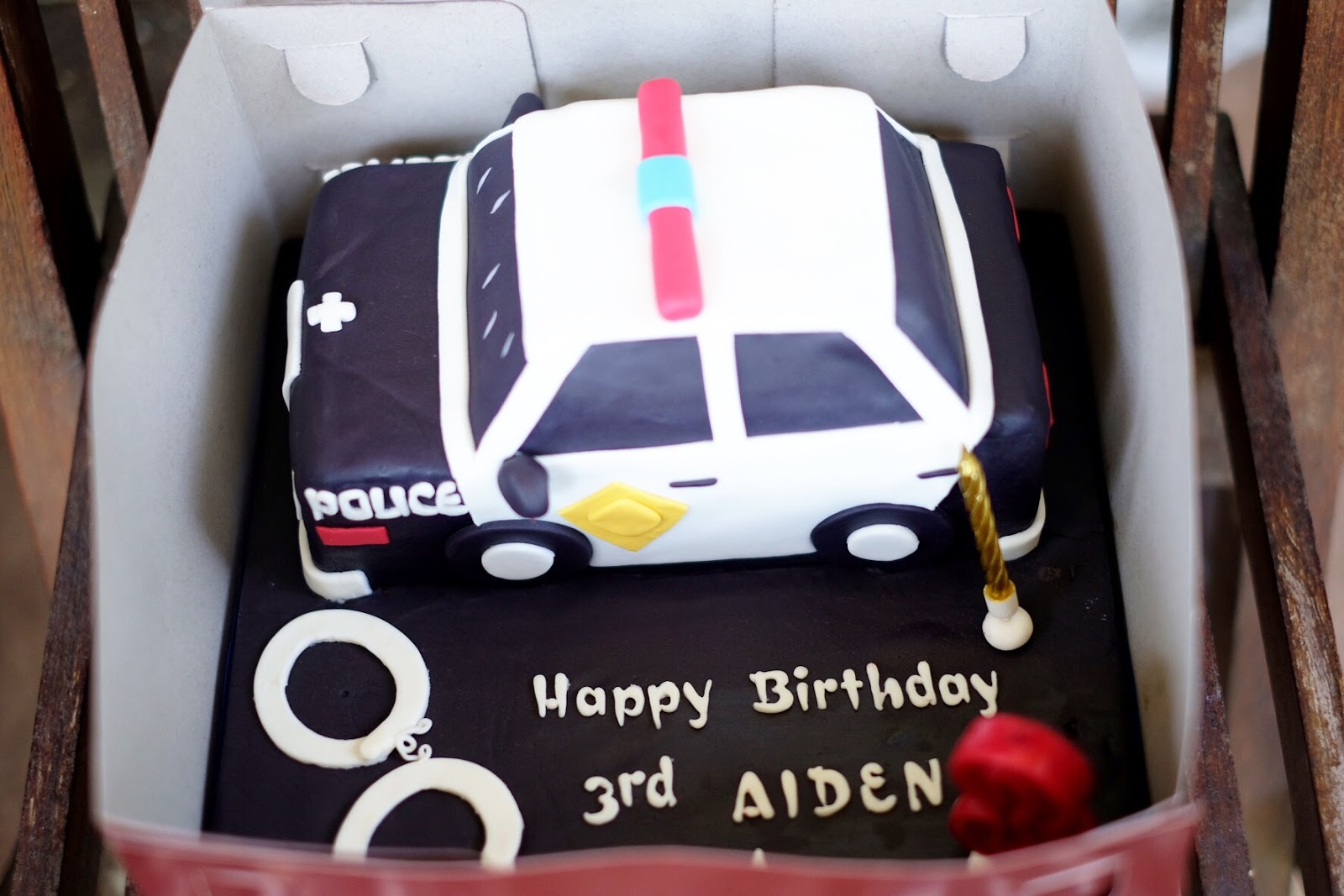 Detail Kue Ulang Tahun Mobil Polisi Nomer 6