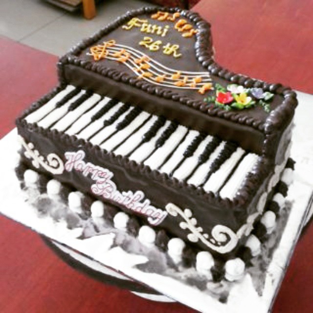 Detail Kue Ulang Tahun Piano Nomer 22