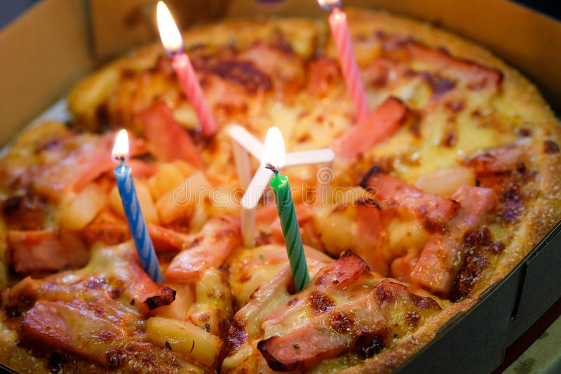 Detail Kue Ulang Tahun Pizza Nomer 31