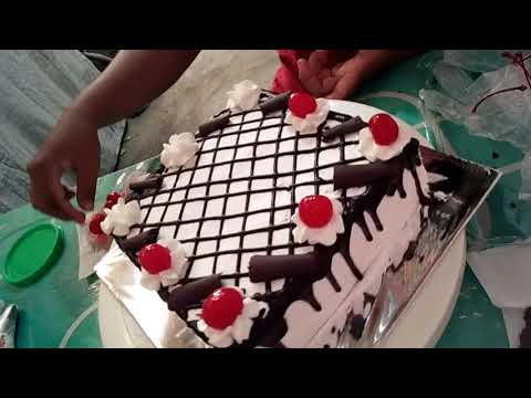 Detail Kue Ulang Tahun Pria Dewasa Nomer 48