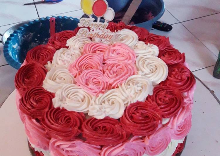 Detail Kue Ulang Tahun Sederhana Tapi Mewah Nomer 15