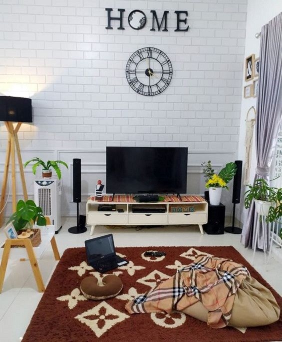 Detail Desain Ruang Tamu Minimalis Tanpa Sofa Nomer 18