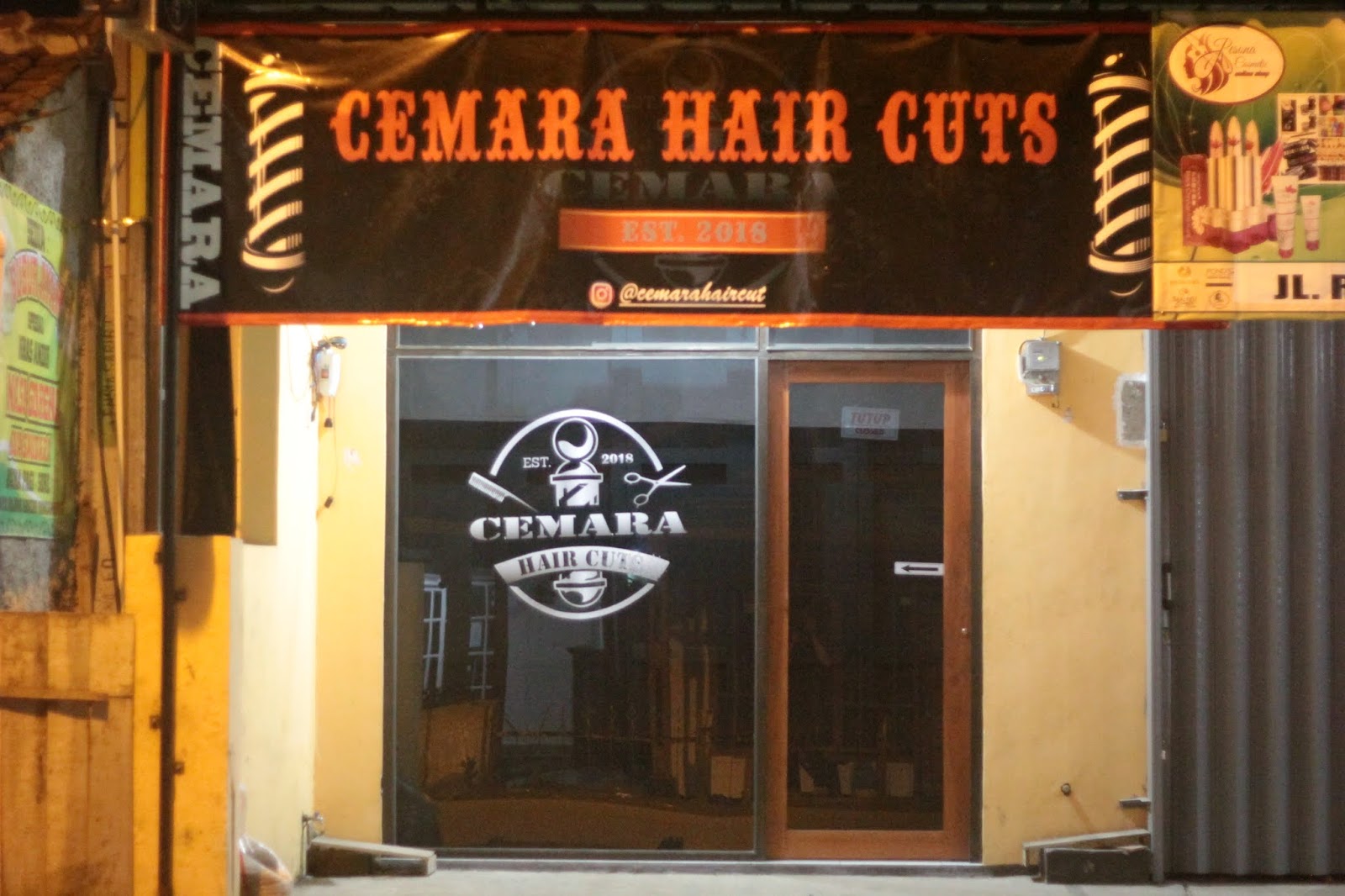 Detail Desain Ruangan Pangkas Rambut Nomer 49