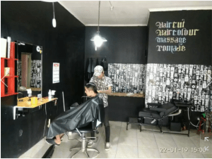 Detail Desain Ruangan Pangkas Rambut Sederhana Nomer 19