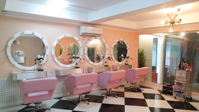 Detail Desain Ruangan Salon Kecil Nomer 9