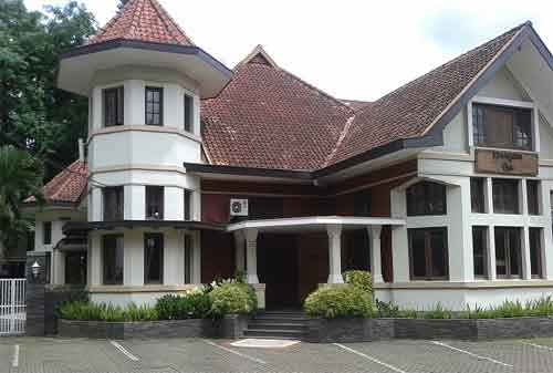 Detail Desain Rumah Belanda Modern Nomer 41