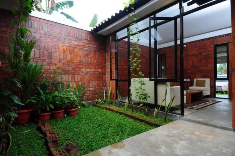 Detail Desain Rumah Dengan Taman Di Dalam Nomer 28