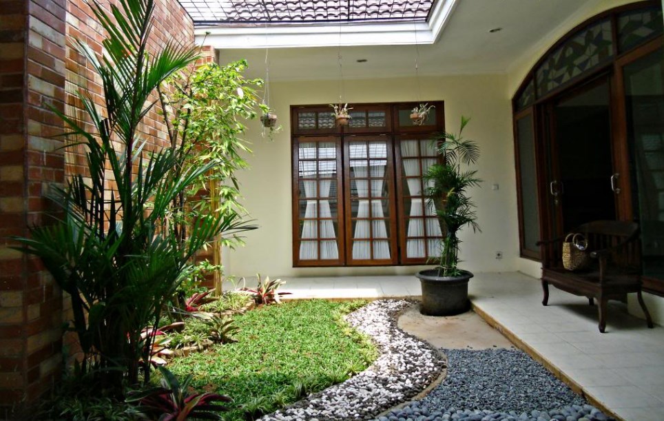 Detail Desain Rumah Dengan Taman Di Dalam Nomer 35