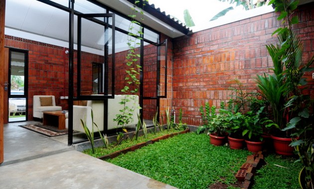 Detail Desain Rumah Dengan Taman Di Dalam Nomer 41