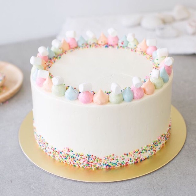 Detail Kue Ulang Tahun Simple Elegant Nomer 8