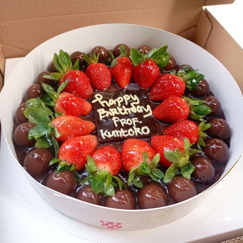 Detail Kue Ulang Tahun Strawberry Coklat Nomer 26