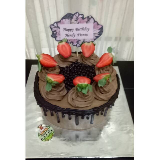 Detail Kue Ulang Tahun Strawberry Coklat Nomer 27