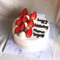 Detail Kue Ulang Tahun Topping Strawberry Nomer 16