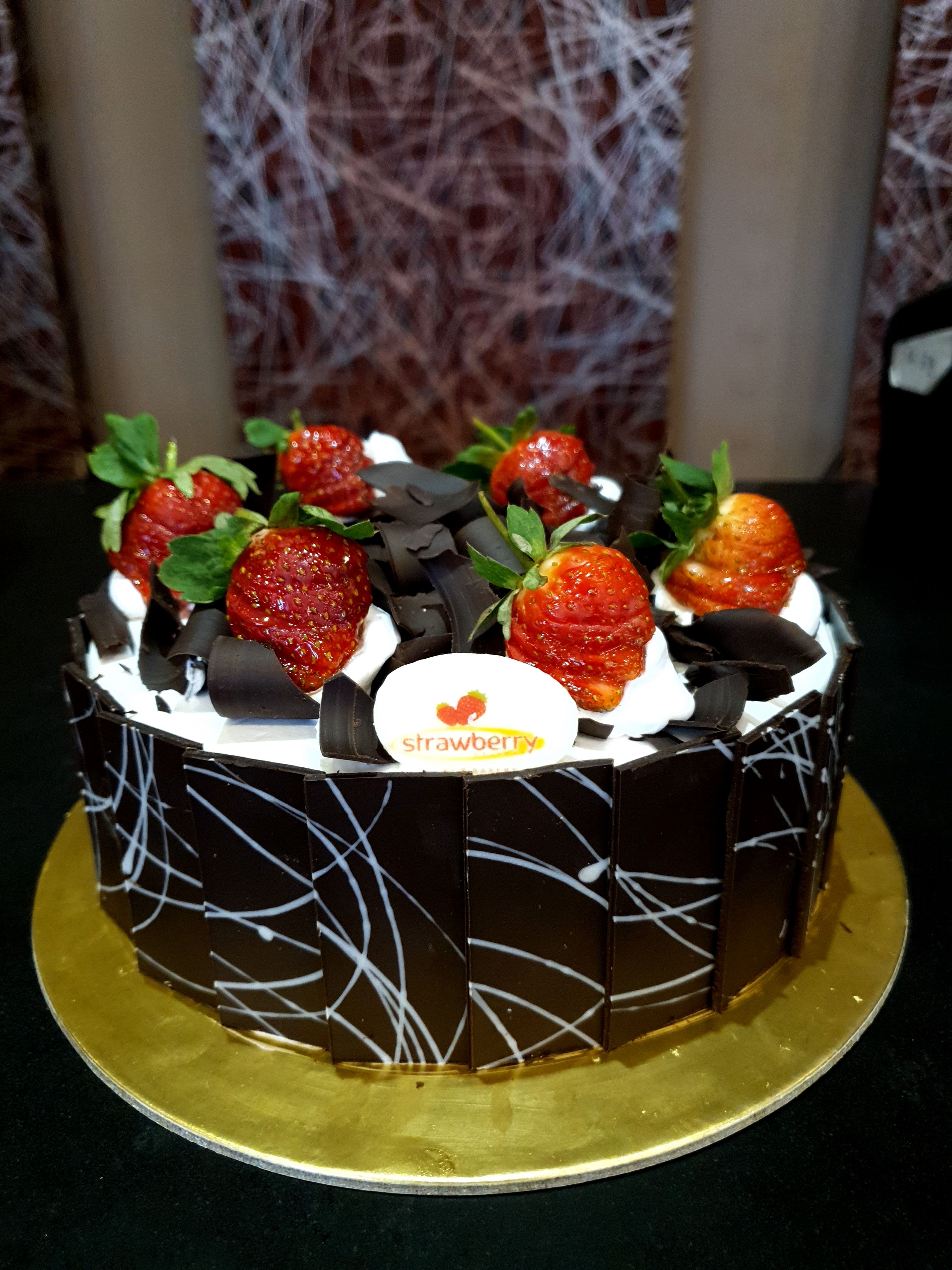 Detail Kue Ulang Tahun Topping Strawberry Nomer 18