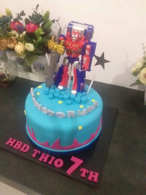 Detail Kue Ulang Tahun Transformer Nomer 50