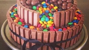 Detail Kue Ulang Tahun Warna Coklat Nomer 50