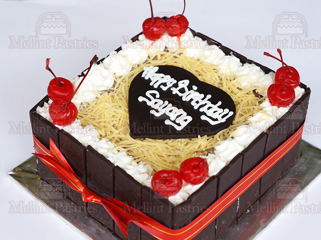 Detail Kue Ultah 26 Tahun Nomer 16