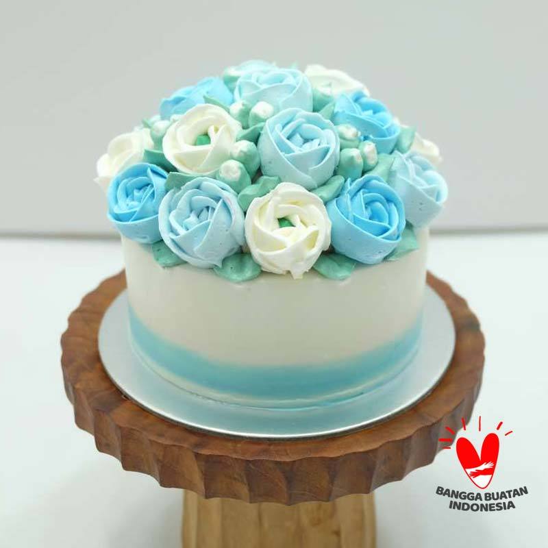 Detail Kue Ultah Biru Putih Nomer 18