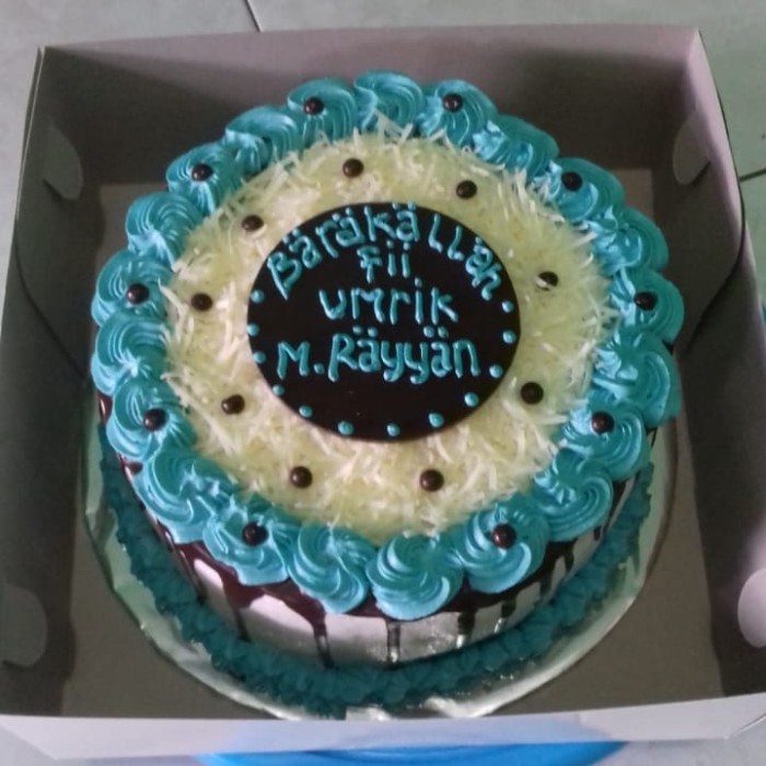 Detail Kue Ultah Biru Putih Nomer 31