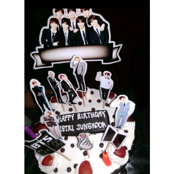 Detail Kue Ultah Logo Bts Nomer 31