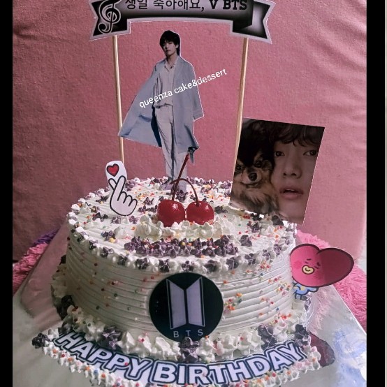 Detail Kue Ultah Logo Bts Nomer 35