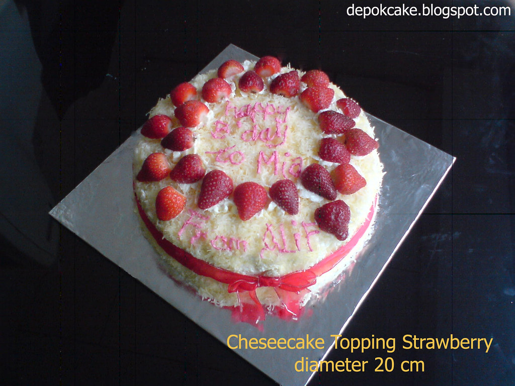 Detail Kue Ultah Strawberry Nomer 42