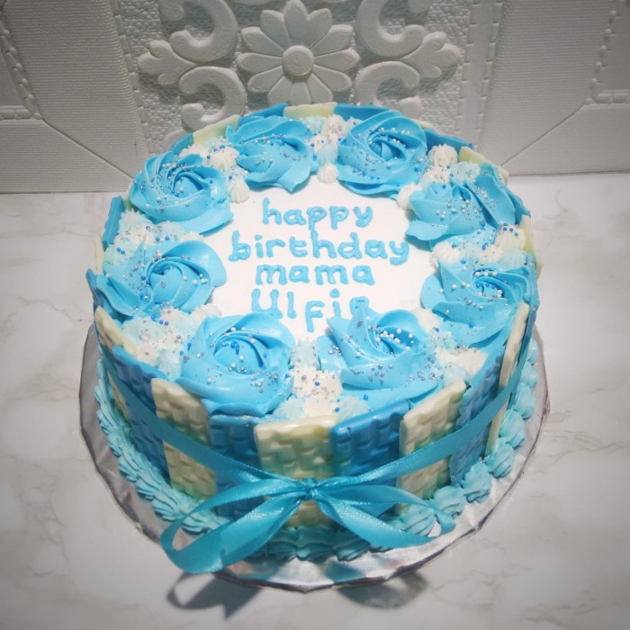 Detail Kue Ultah Warna Biru Nomer 8