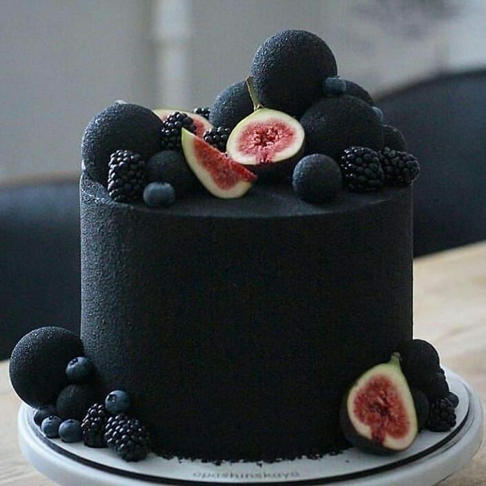 Detail Kue Ultah Warna Hitam Putih Nomer 16