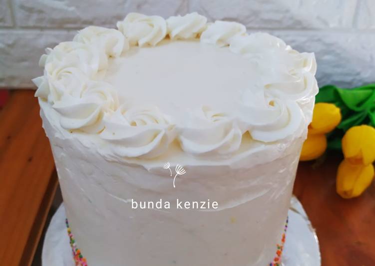 Detail Kue Ultah Warna Putih Nomer 6