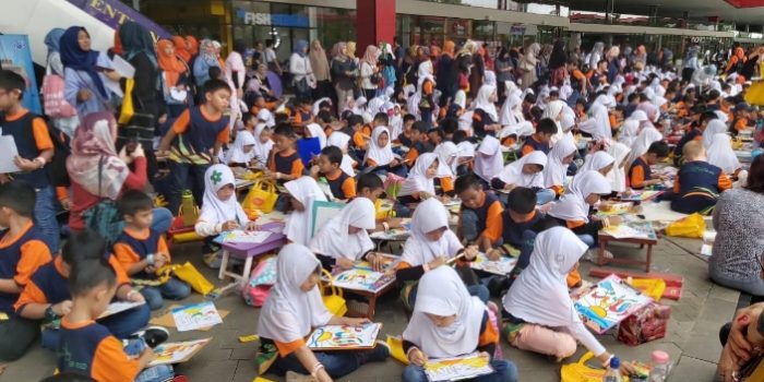 Detail Mewarnai Gambar Rekreasi Mewarnai Gambar Anak Islam Sekolah Nomer 18