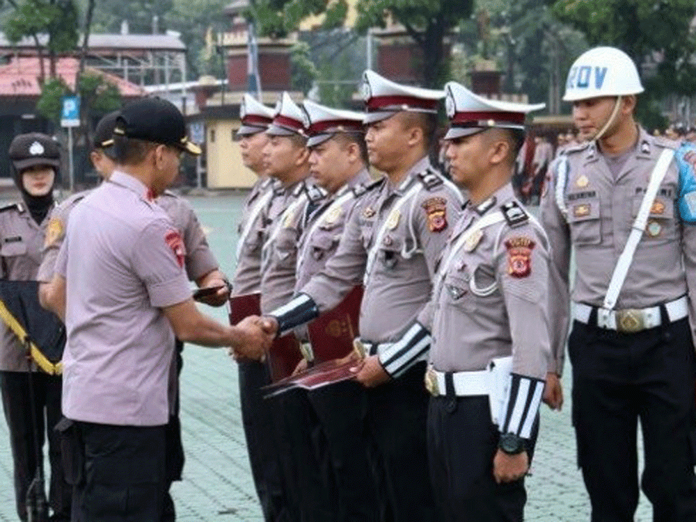 Detail Mewarnai Gambar Topi Lalu Lintas Nomer 30