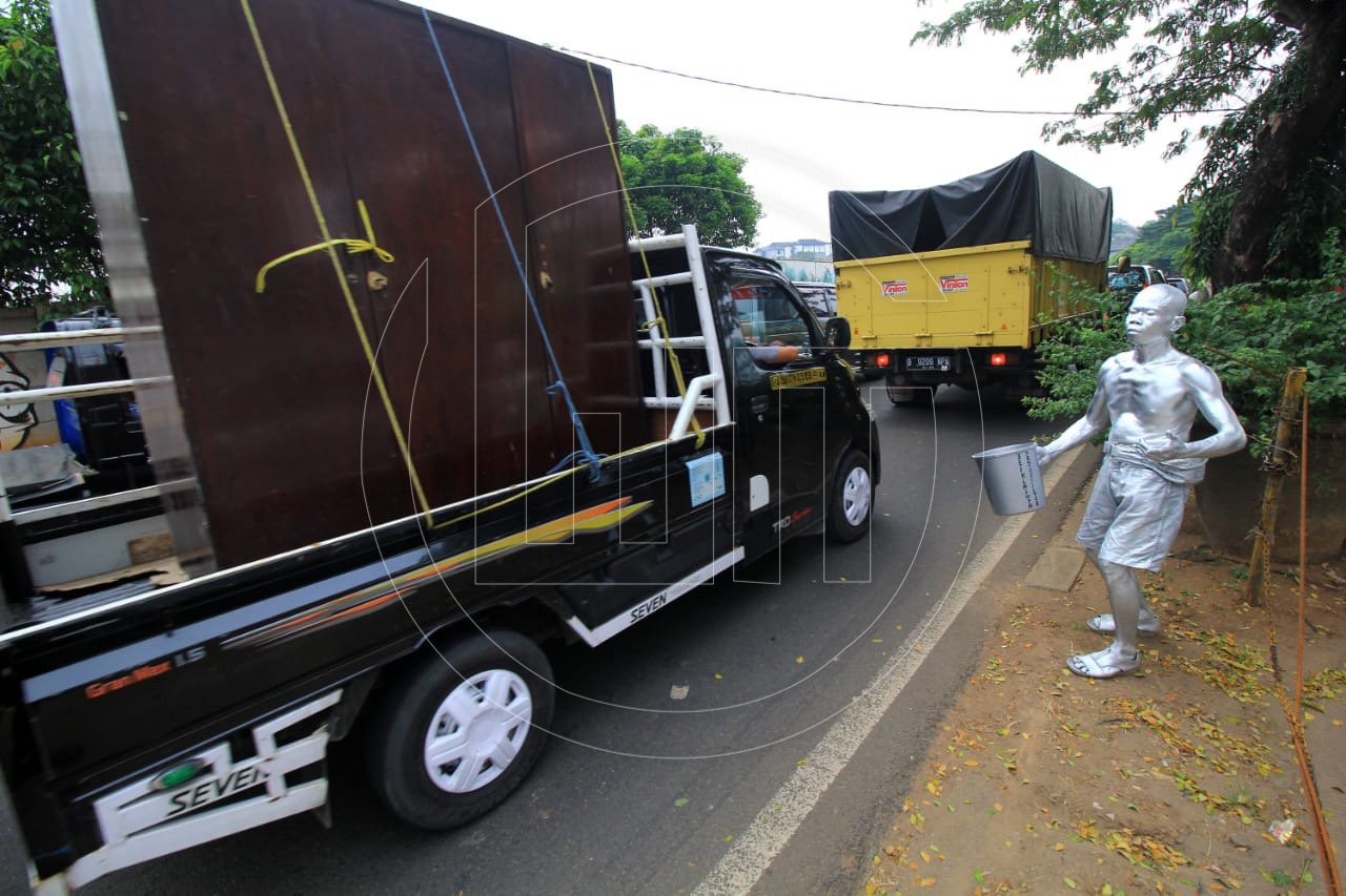 Detail Mewarnai Truk Gandeng Nomer 43