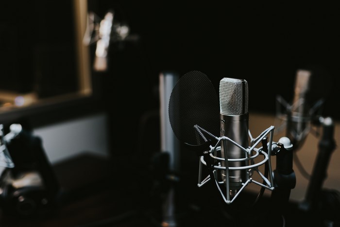 Detail Mic Wallpaper Nomer 22