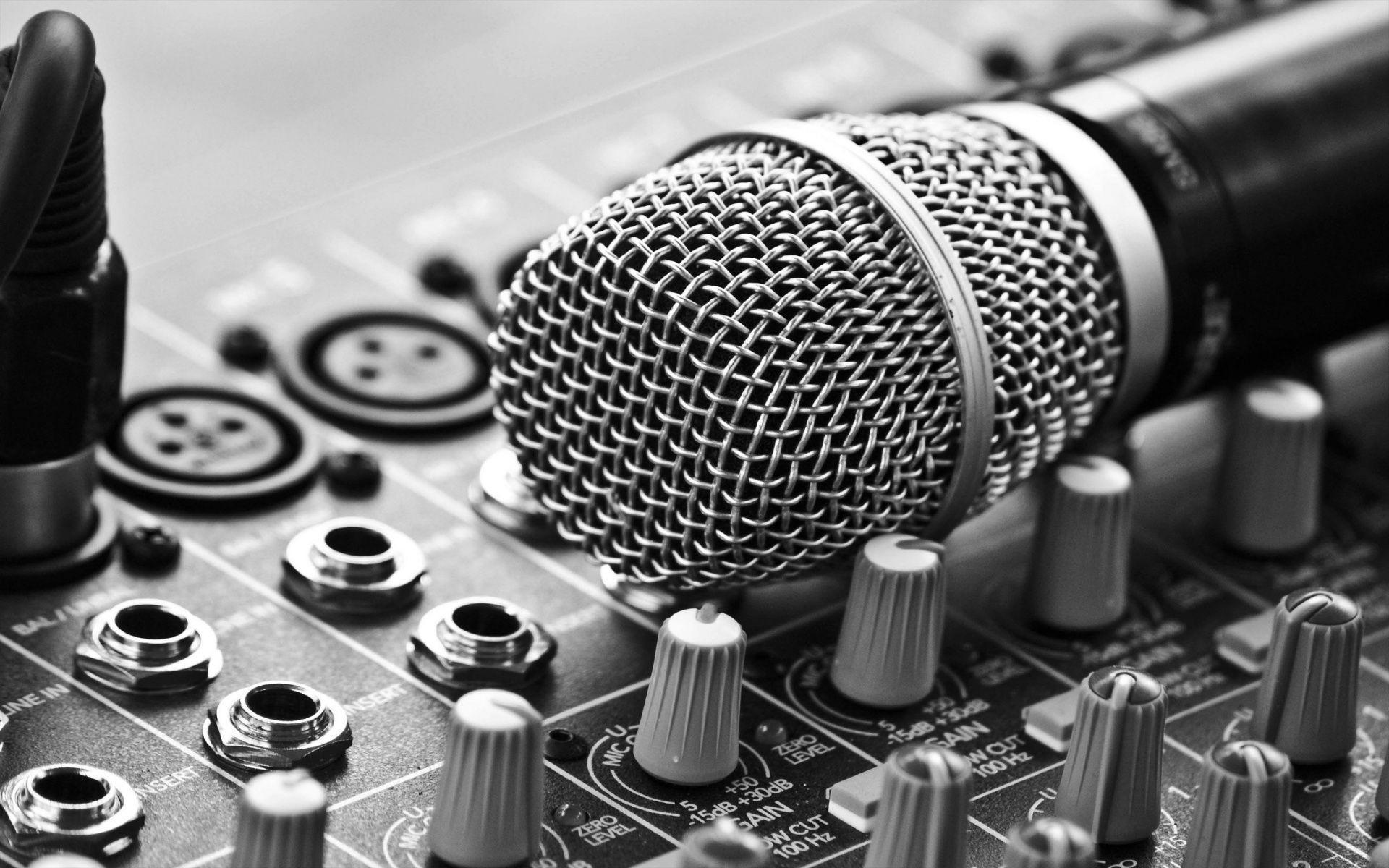 Detail Mic Wallpaper Nomer 10