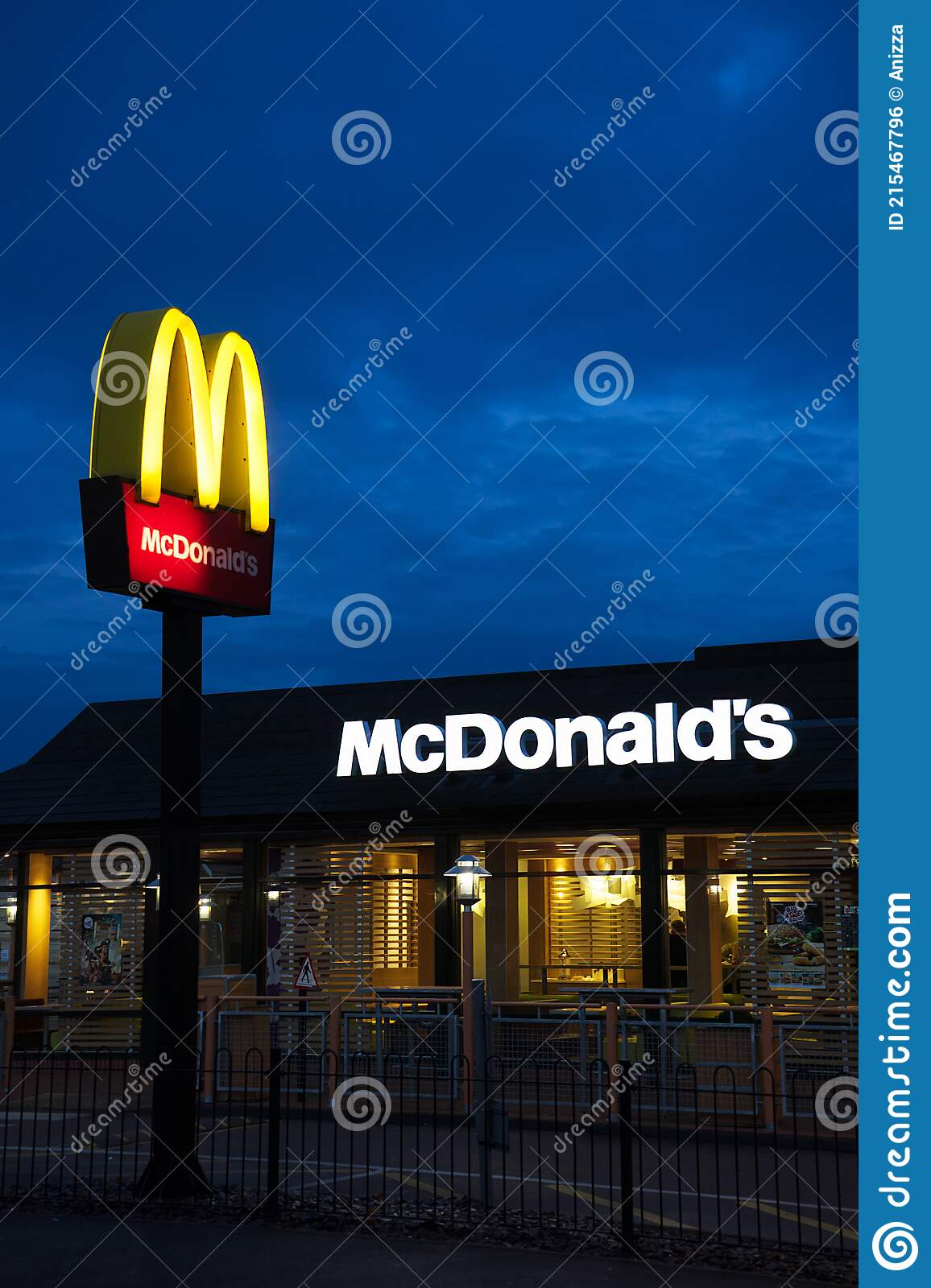 Detail Micdonalds Logo Nomer 38