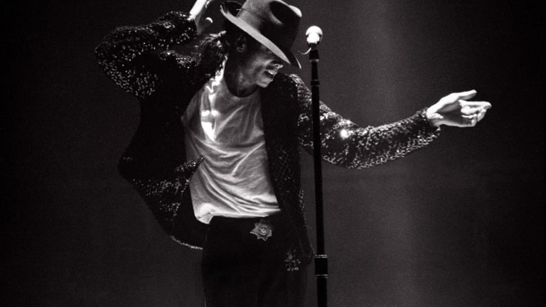 Michael Jackson Dancing Pictures - KibrisPDR