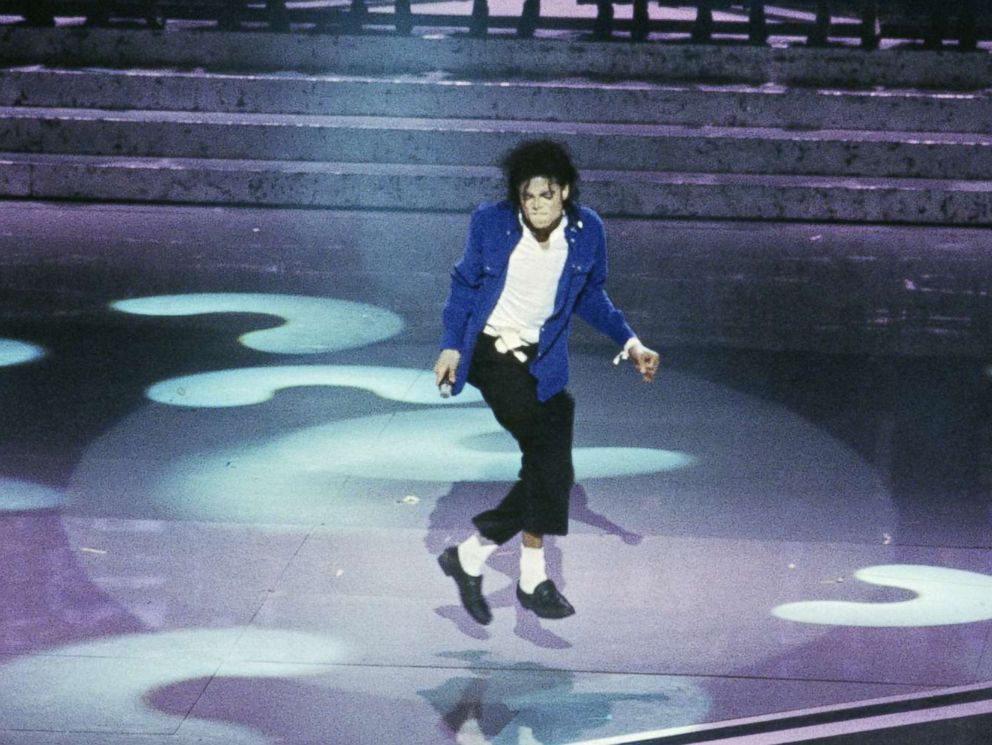 Detail Michael Jackson Pics Dancing Nomer 21