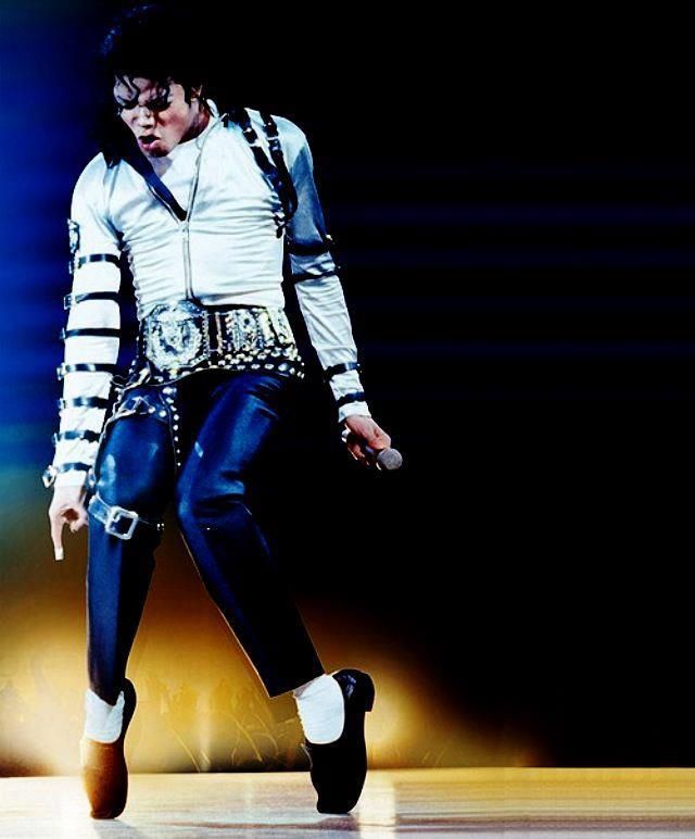 Detail Michael Jackson Pics Dancing Nomer 22