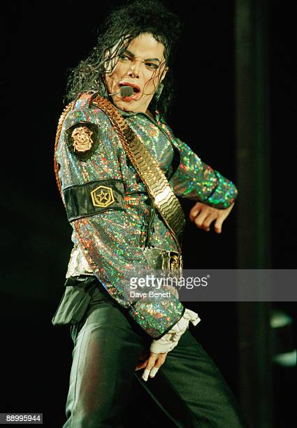 Detail Michael Jackson Pics Dancing Nomer 33