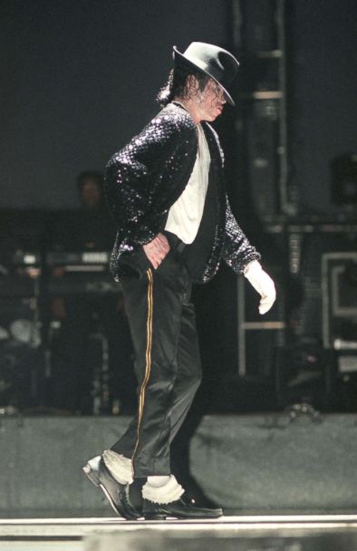 Detail Michael Jackson Pics Dancing Nomer 39