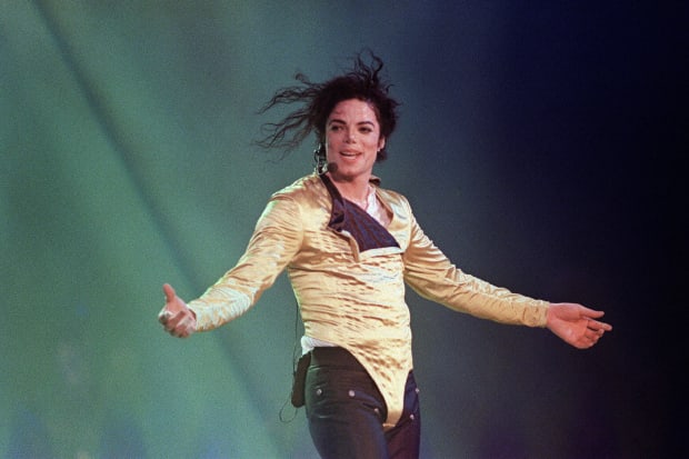 Detail Michael Jackson Pics Dancing Nomer 6