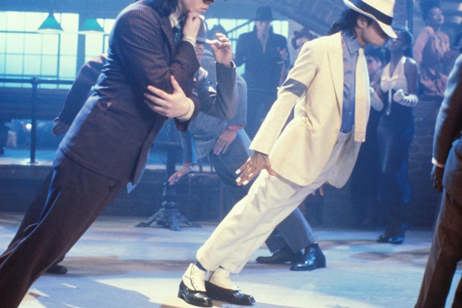 Detail Michael Jackson Pics Dancing Nomer 10