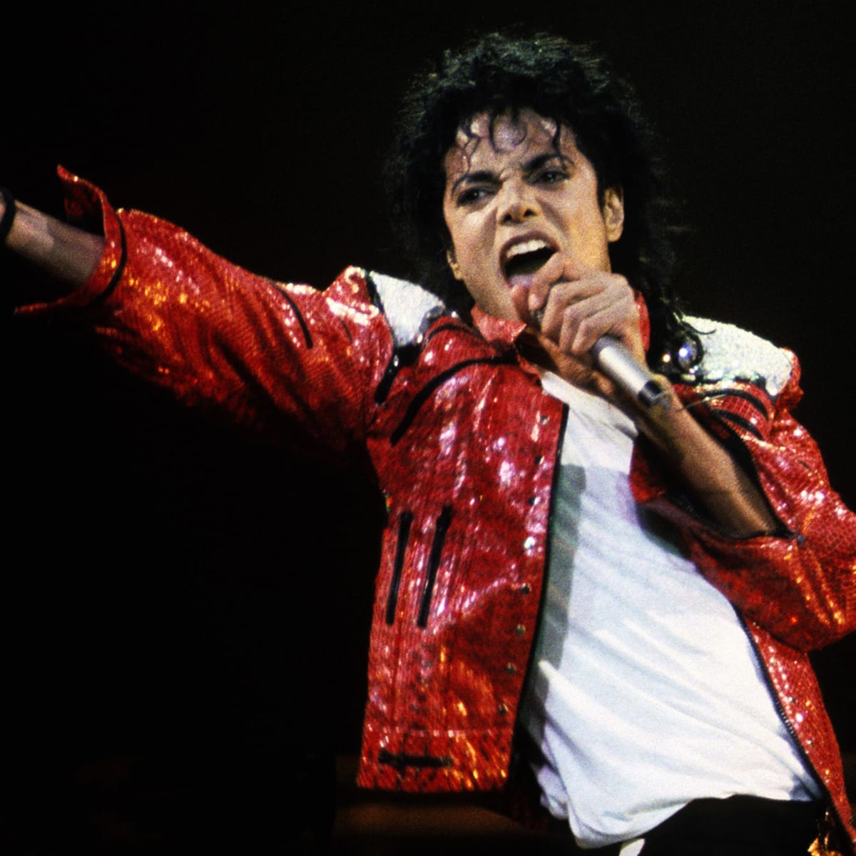 Detail Michael Jackson Red Jacket Black Pants Nomer 8