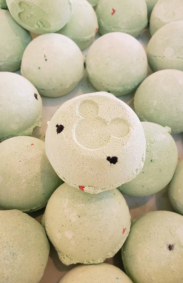 Detail Mickey Bath Bomb Nomer 56