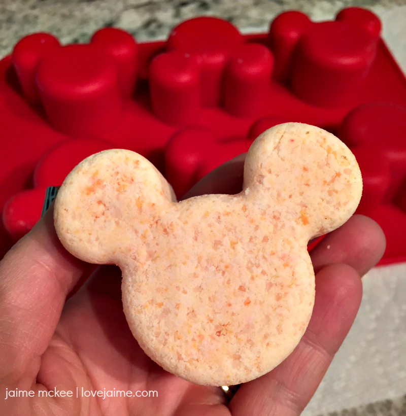 Detail Mickey Bath Bomb Nomer 8